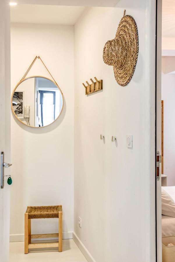 Les Gites De Laure - L'Or Blanc, Appartement Avec Vue Sur Le Chateau, Climatisation, Netflix, A 160 M De La Cite Medievale Carcassonne Exterior photo