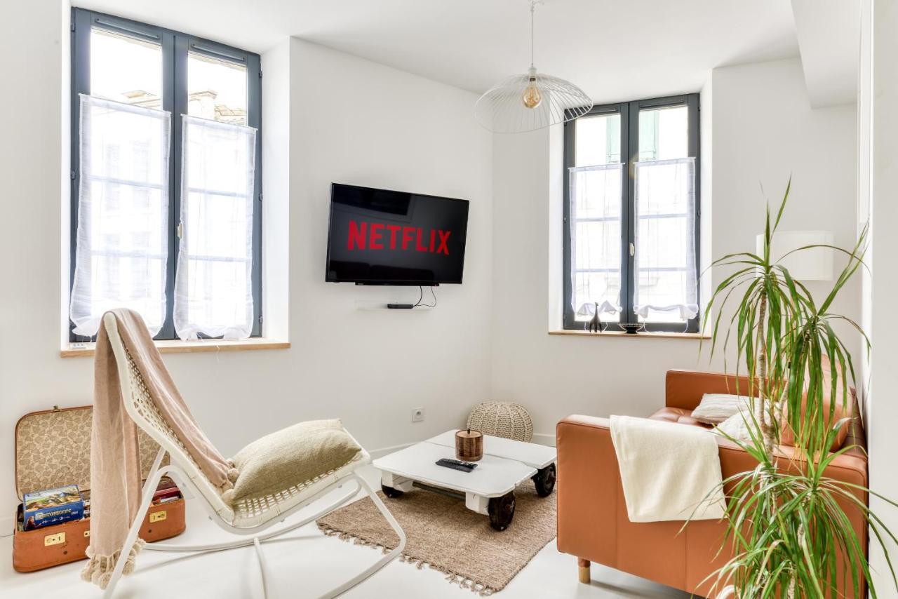 Les Gites De Laure - L'Or Blanc, Appartement Avec Vue Sur Le Chateau, Climatisation, Netflix, A 160 M De La Cite Medievale Carcassonne Exterior photo