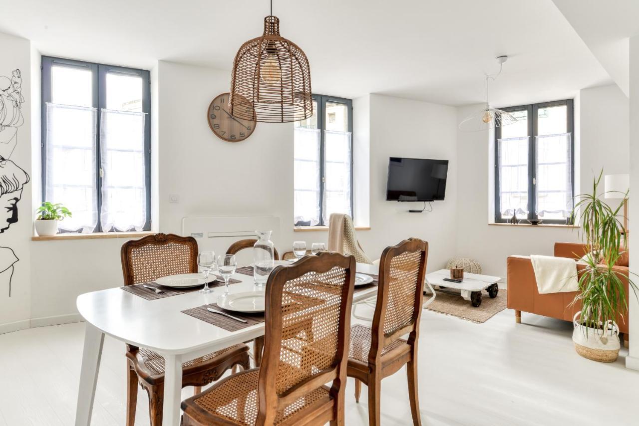 Les Gites De Laure - L'Or Blanc, Appartement Avec Vue Sur Le Chateau, Climatisation, Netflix, A 160 M De La Cite Medievale Carcassonne Exterior photo